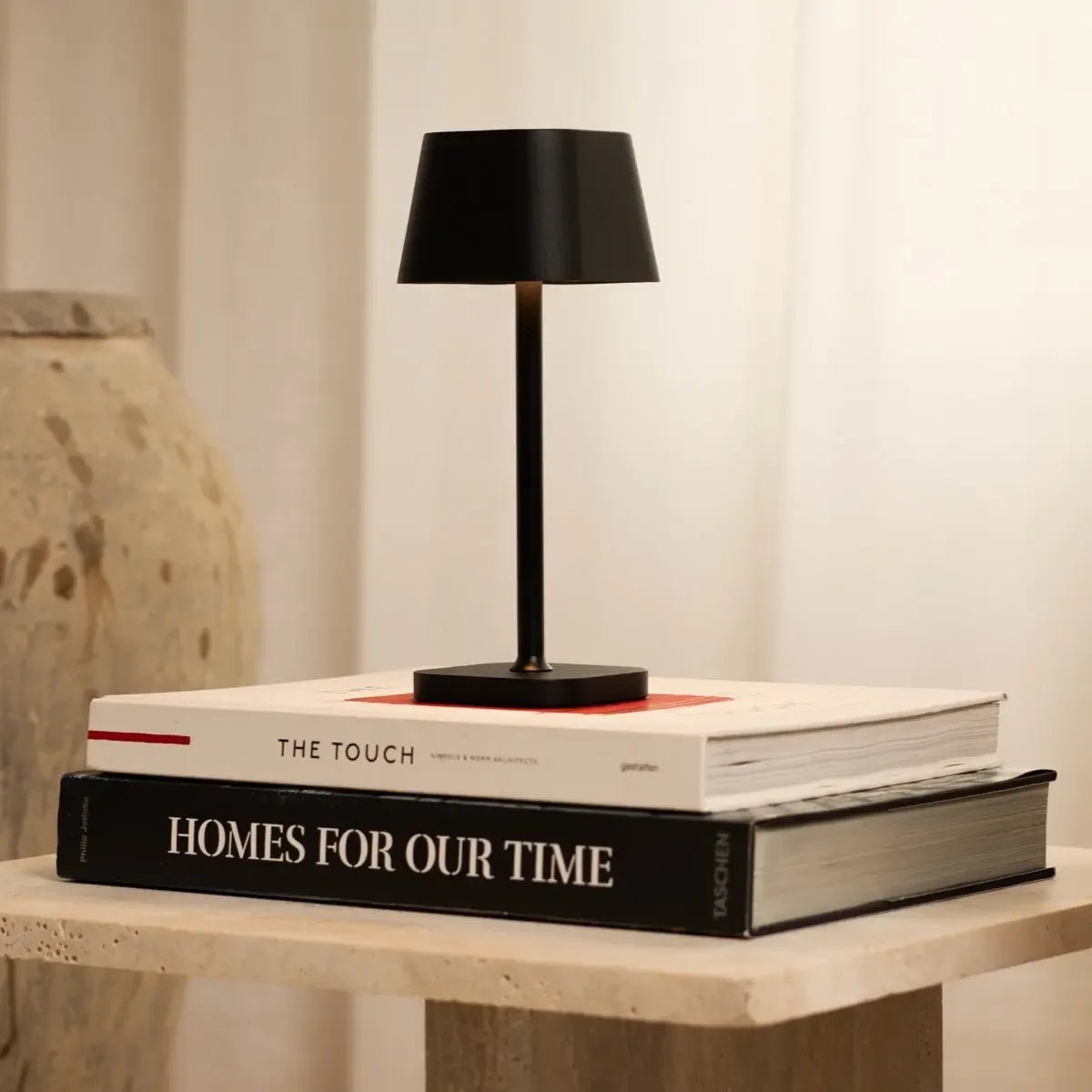 Ava Black Rechargeable Table Lamp | Sleek Cordless Lighting Solution Tavellio
