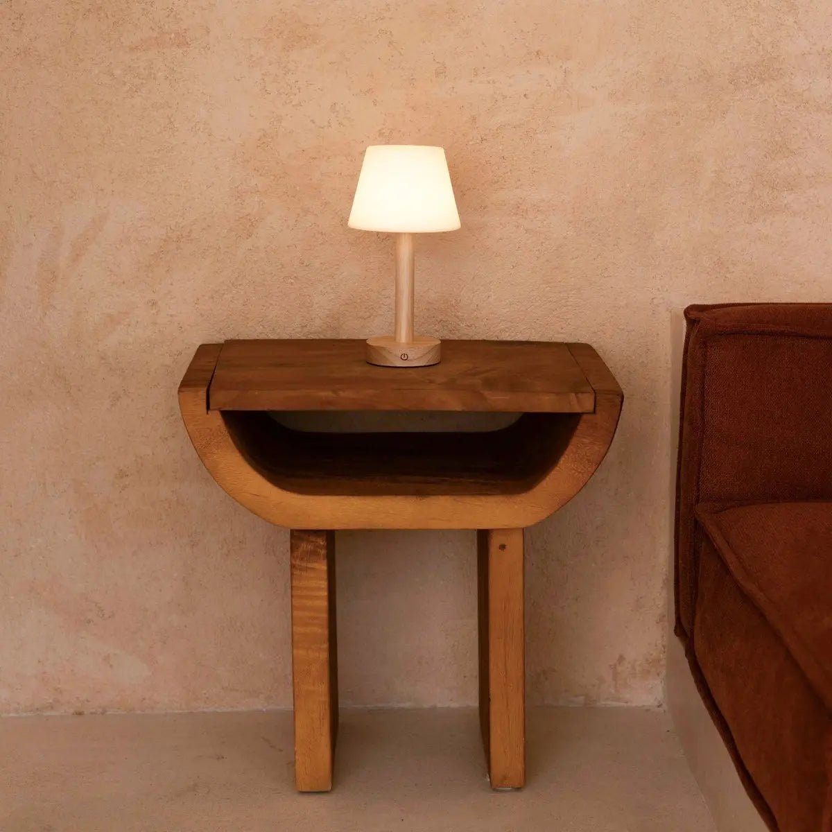Zoë Light Brown Wooden Rechargeable Table Lamp | Dimmable, USB-C, 80-Hour Battery Tavellio