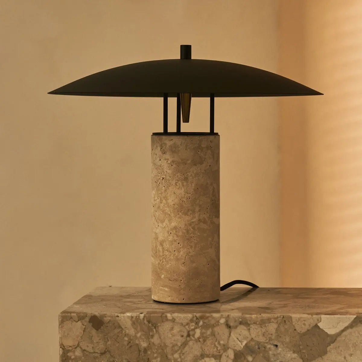 Nicolaas Travertine Lamp – Elegant Handmade Design with Metal & Travertine Tavellio