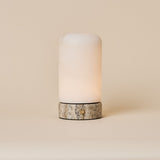 Tafellamp oplaadbaar Noé Silver Travertine, albasten kap met grijze travertine voet
