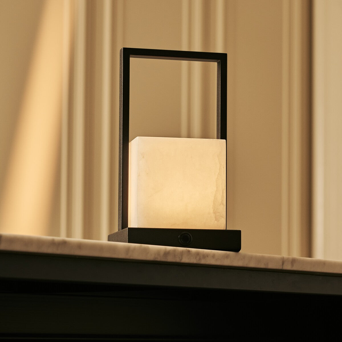 Nola Rechargeable Table Lamp Made of Alabaster l Three Light Modes & Rechargeable