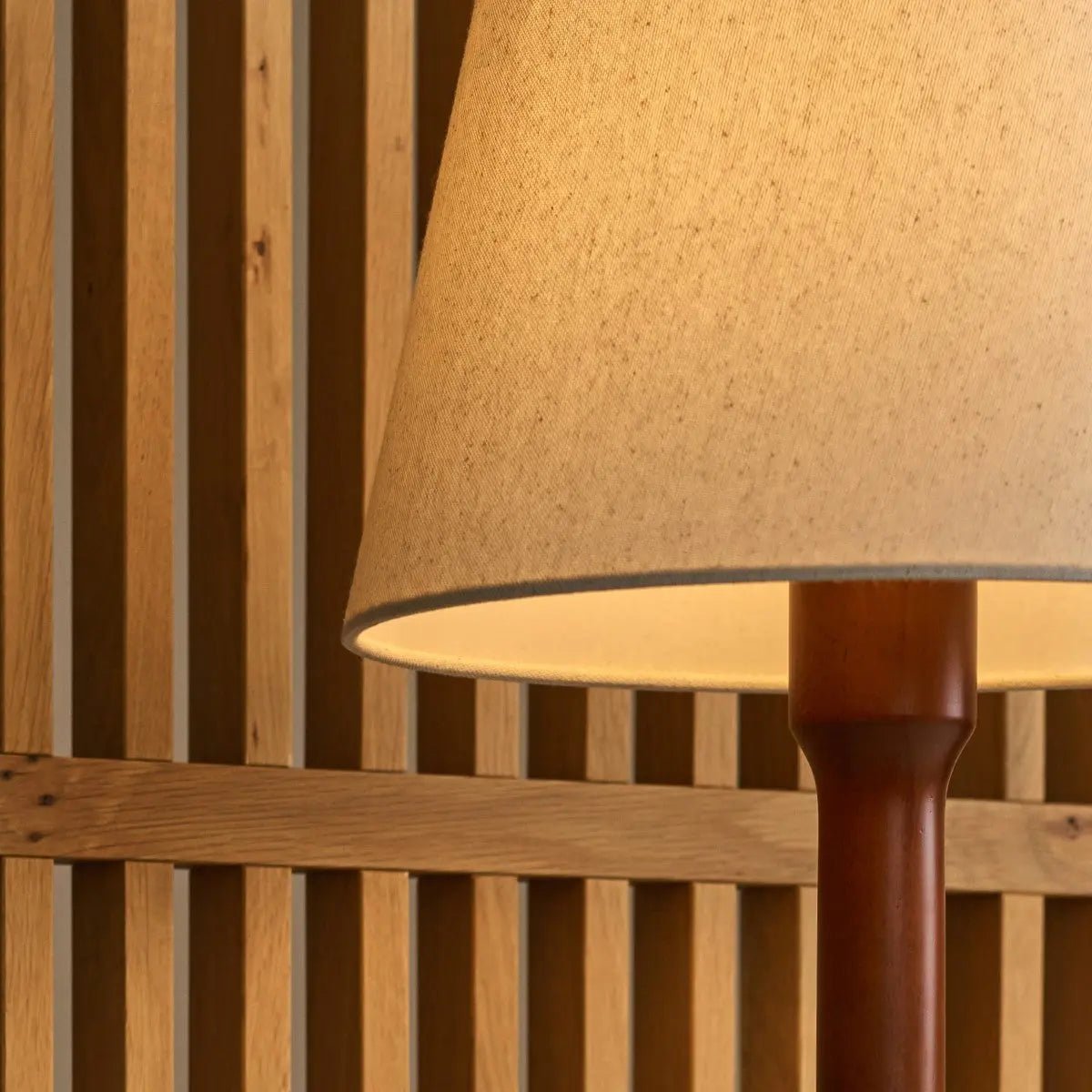 Nova Chestnut Brown Lamp with Wooden Base | Stylish Living Room & Bedroom Lighting Tavellio