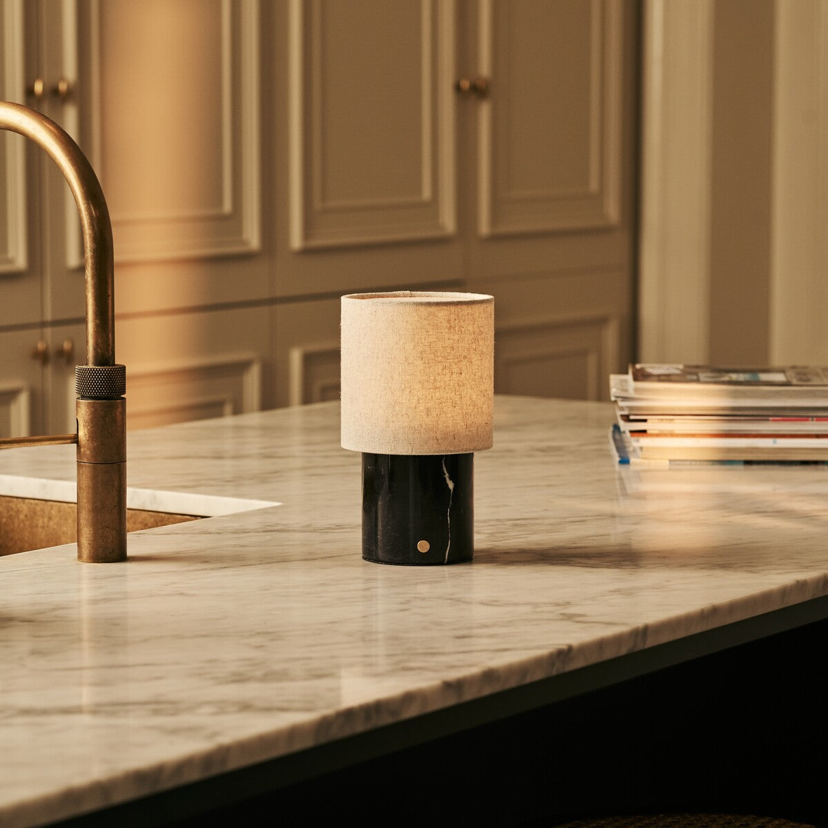 Onoda Black – Nero Marquina Marble Rechargeable Table Lamp | Authentic, Interchangeable Lampshade & Linen Blend
