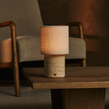 Onoda Beige – Travertin Wiederaufladbare Tischlampe 