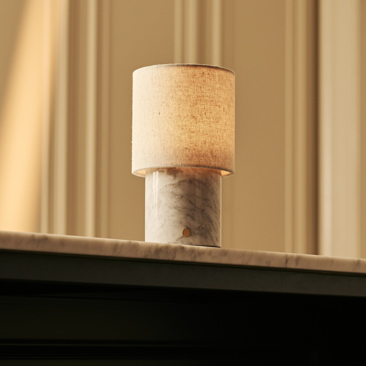 Onoda White – Bianco Statuarietto Marble Rechargeable Table Lamp | Authentic, Interchangeable Lampshade & Linen Blend