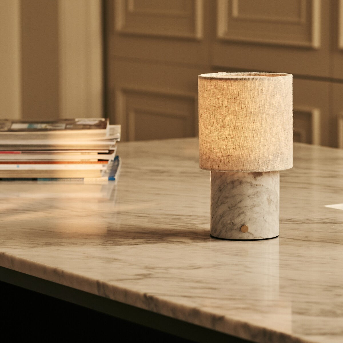 Onoda White – Bianco Statuarietto Marble Rechargeable Table Lamp | Authentic, Interchangeable Lampshade & Linen Blend