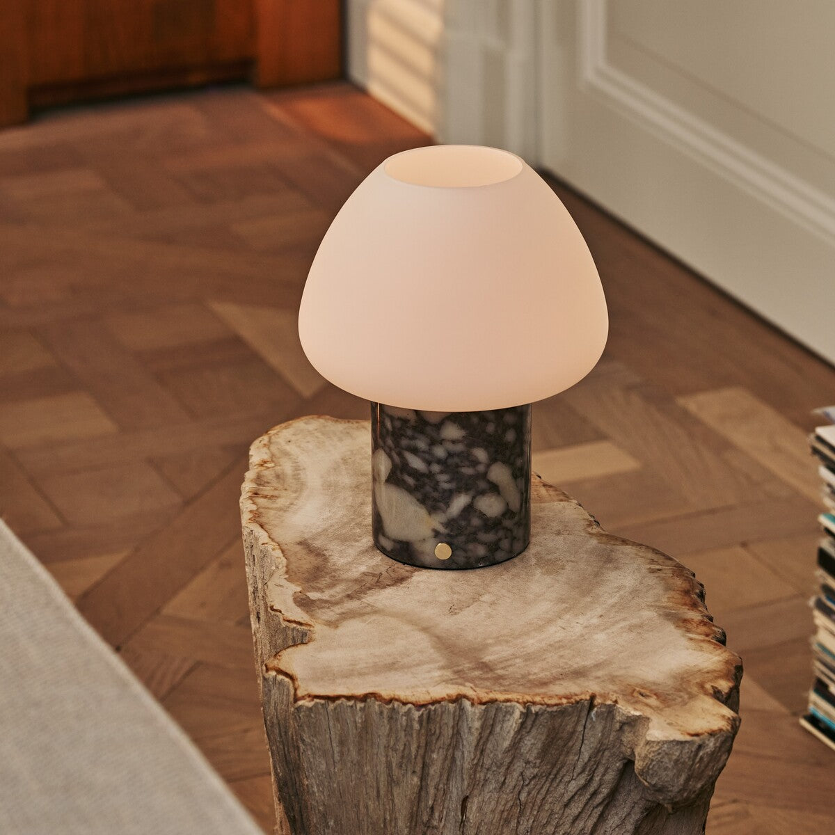 Ostade White – Calacatta Viola Marble Rechargeable Table Lamp | Unique, Dimmable & 3 Light Colors