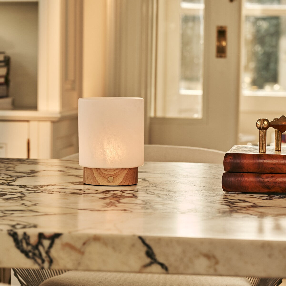 Pien Light Brown Wooden Table Lamp | Rechargeable, Dimmable & Up to 100 Hours of Battery Life