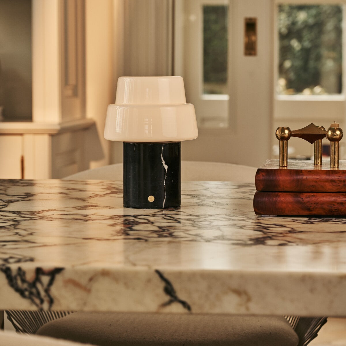 Pissarro Black – Nero Marquina Marble Rechargeable Table Lamp | Versatile, Dimmable & 3 Light Modes