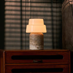 Tafellamp oplaadbaar Pissarro Large Silver Travertine, grijs marmeren voet, brandend voor jaloezieen