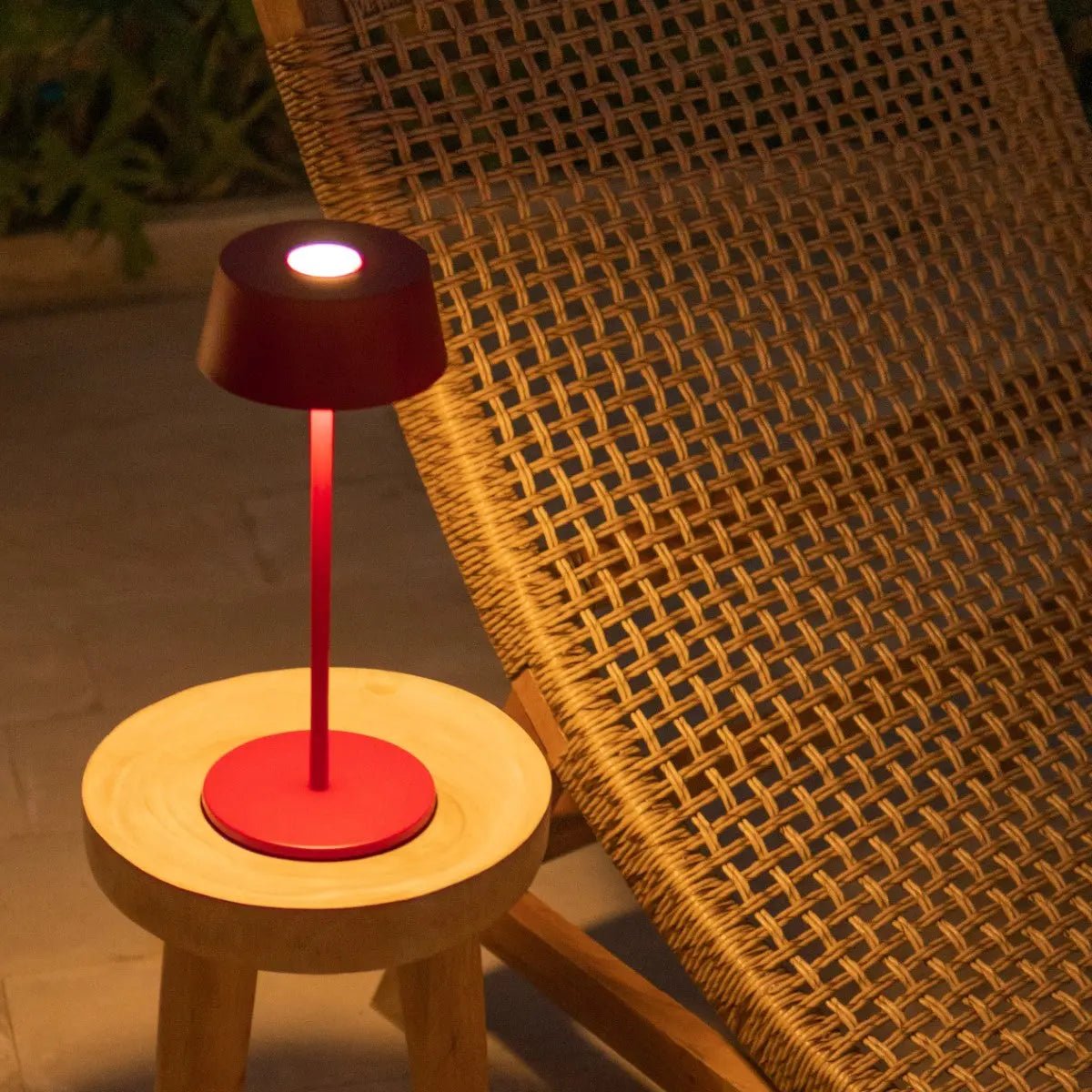 Hugo Berry Red Rechargeable Iron Table Lamp - Dimmable, Stylish & Cordless Tavellio