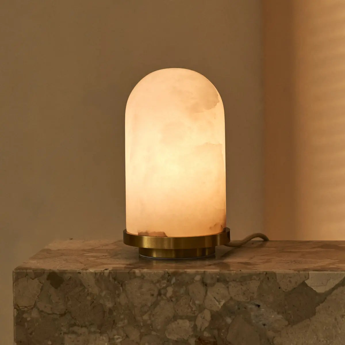 Marley Wooden Lamp with Beige Lampshade – Warm Organic Design Tavellio