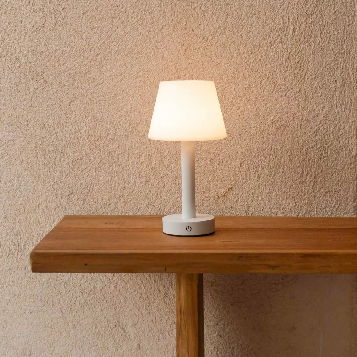 Zoë White Wooden Rechargeable Table Lamp | Cordless, Dimmable, USB-C, 80-Hour Battery Tavellio