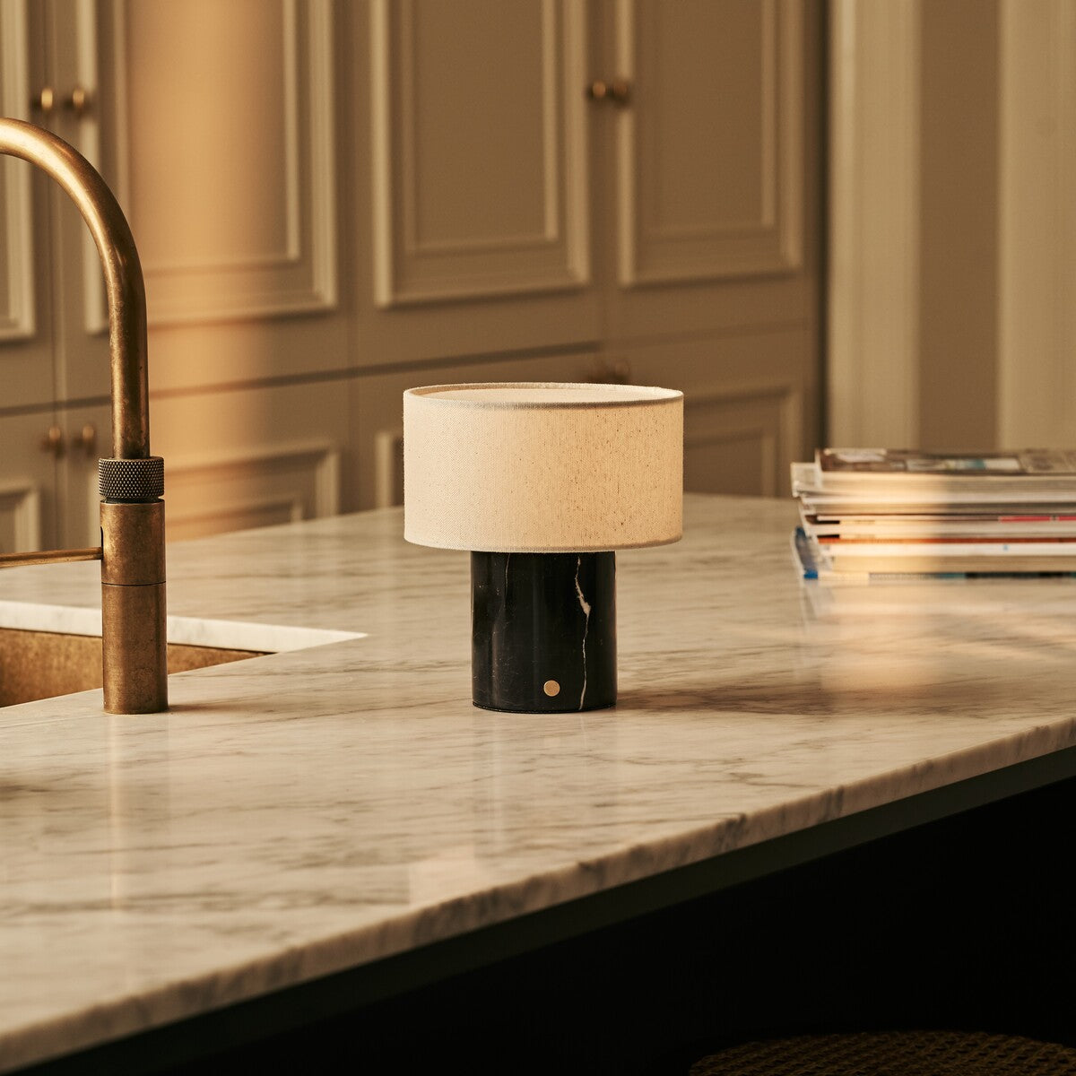 Redon Black – Nero Marquina Marble Rechargeable Table Lamp | Up to 100 Hours, Dimmable & Cordless