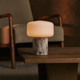 Renoir Weiß – Lilac Marmor Wiederaufladbare Tischlampe 