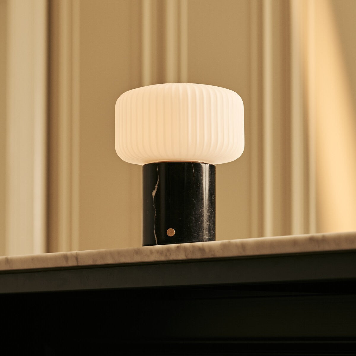 Renoir Black – Nero Marquina Marble Rechargeable Table Lamp | Cordless, Dimmable & Up to 100 Hours of Light