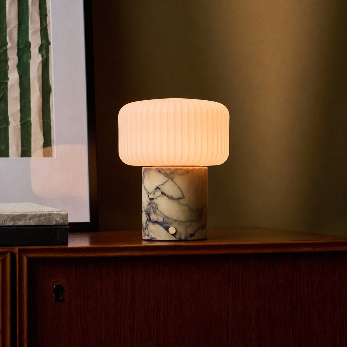 Cordless table lamp with Calacatta Vionaro yellow marble base and ribbed glass mushroom shade