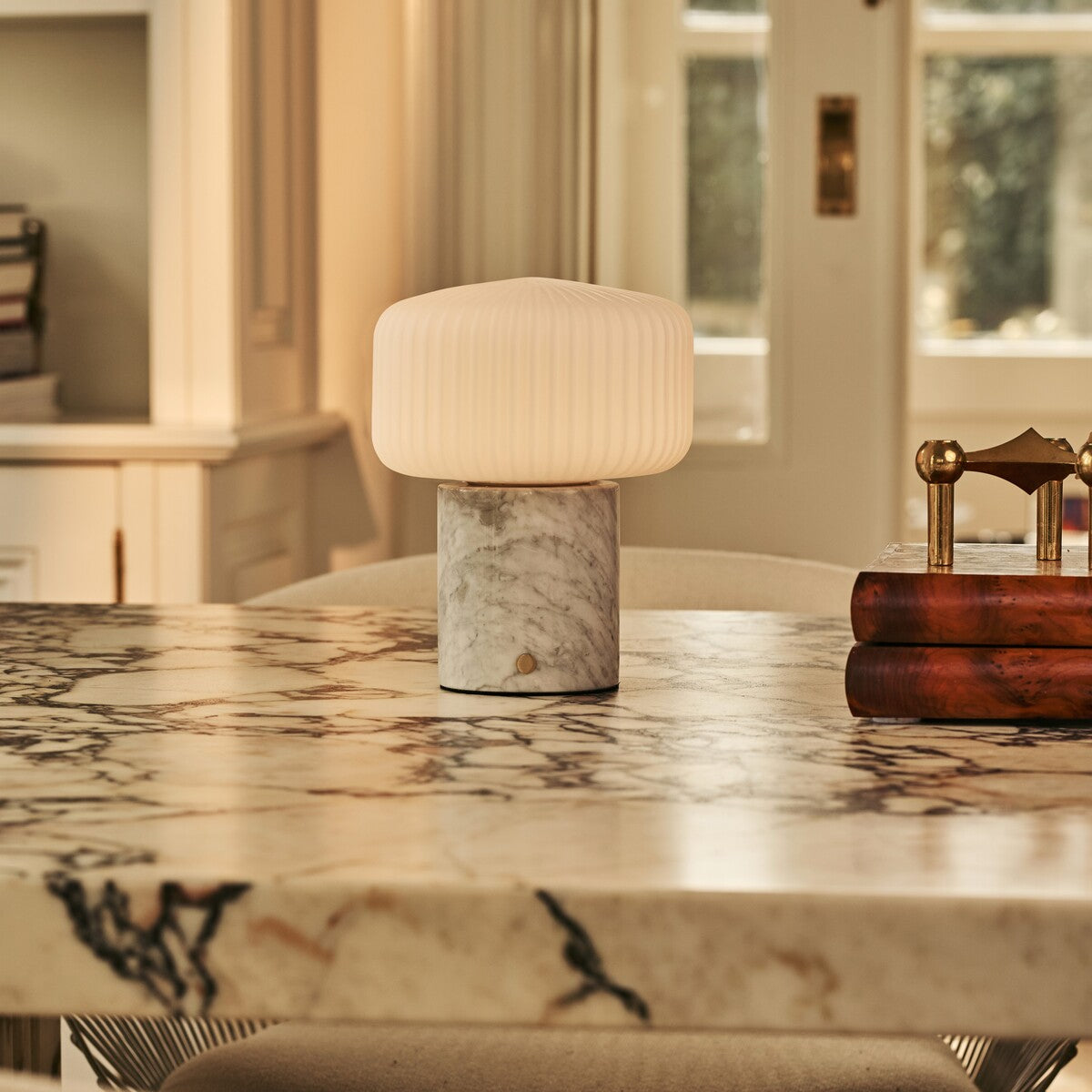 Renoir White – Bianco Statuarietto Marble Rechargeable Table Lamp | Cordless, Dimmable & Up to 100 Hours of Light
