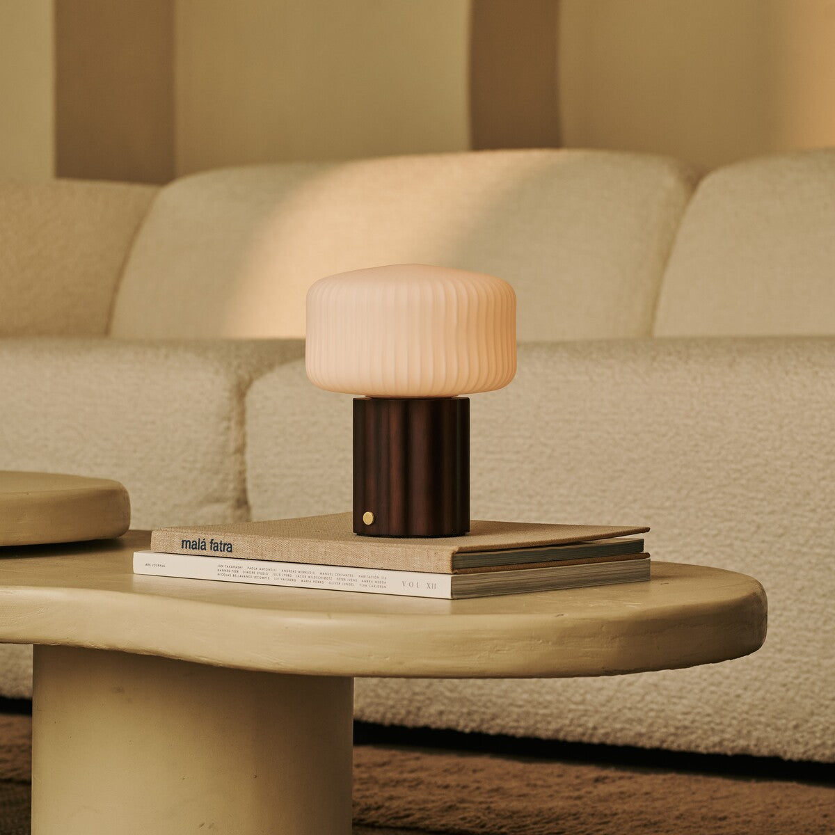 Robin Dark Brown Rechargeable Table Lamp | Stylish, Cordless & 3 Light Modes