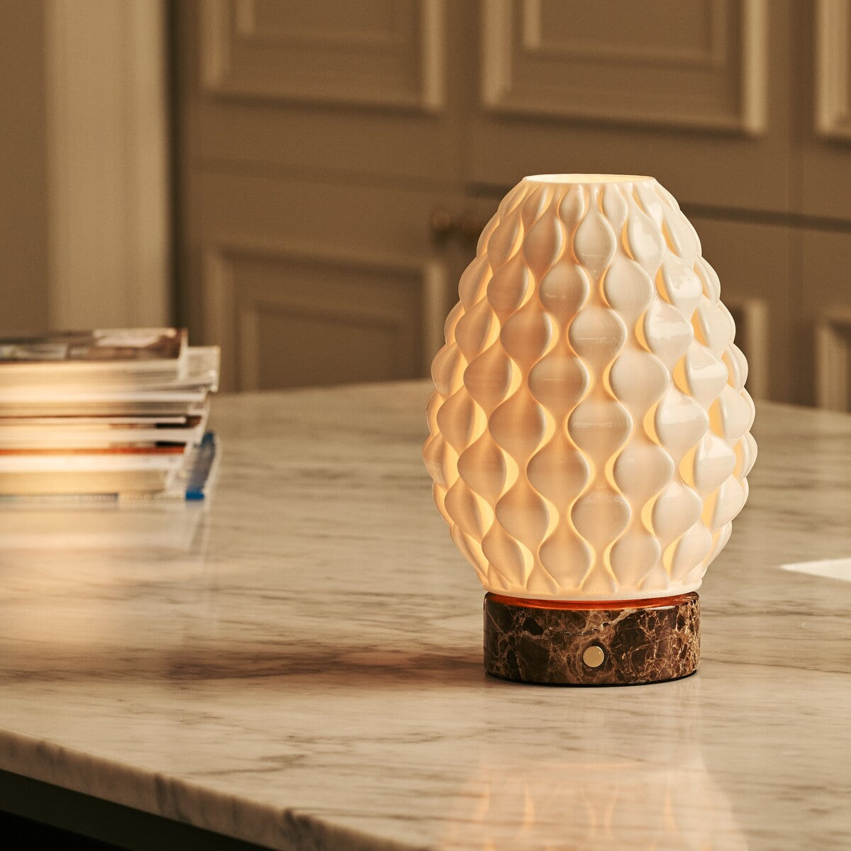 Serena Dark Brown – Emperdor Dark Marble Rechargeable Table Lamp | Cordless, 3D-Printed Porcelain & 3 Light Modes