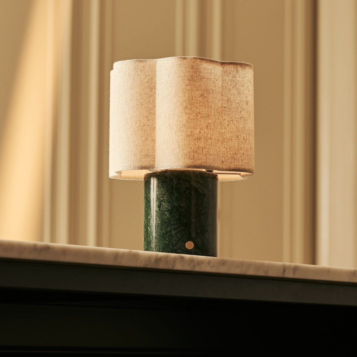 Tavellio-Rijks-collection-Marble-Rechargeable-Lamps_fdde3c95-ca4e-41b3-81ae-1932c3bab679