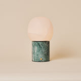 Sol Medium Ice Green Marbre & Albâtre Lampe de table rechargeable