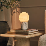 Sol Medium Arabescato Marmor und Alabaster Kabellose Tischlampe