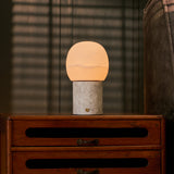 Sol Medium Bianco Statuarietto Marbre & Albâtre Lampe de table rechargeable
