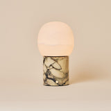 Sol Medium Calacatta Vionaro Jaune Marbre & Albâtre Lampe de table rechargeable