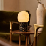 Sol Medium Emperador Dark Marbre & Albâtre Lampe de table rechargeable