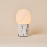 Sol Medium Lilac Marbre & Albâtre Lampe de table rechargeable