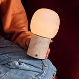 Sol Medium Rosa Aurora Marbre & Albâtre Lampe de table rechargeable