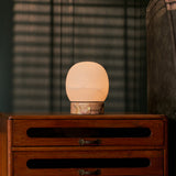 Sol Small Calacatta Vionaro Rosa Marmor und Alabaster Kabellose Tischlampe