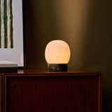 Sol Petit Emperador Dark Marbre & Albâtre Lampe de table rechargeable