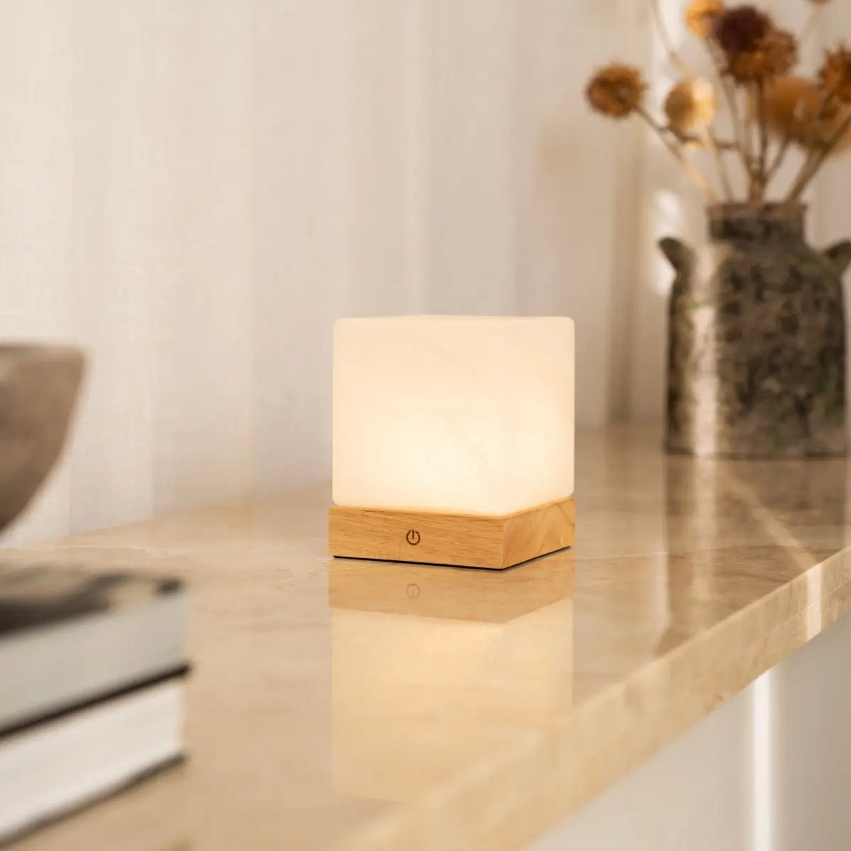 Yce Light Brown Cordless Wooden Lamp with Frozen Glass – Rechargeable, Dimmable, 100-Hour Battery Tavellio