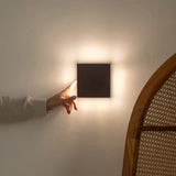 Lane Donkerbruin draadloze wandlamp, oplaadbaar, dimbaar, van natuurlijk hout, 5000K wit licht Tavellio