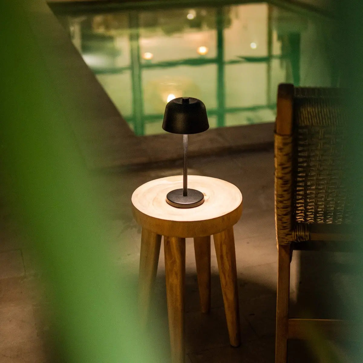 Anton black - Rechargeable iron table lamp Tavellio