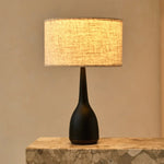 Jacob Black Lamp with Beige Shade – Elegant & Warm Lighting Tavellio