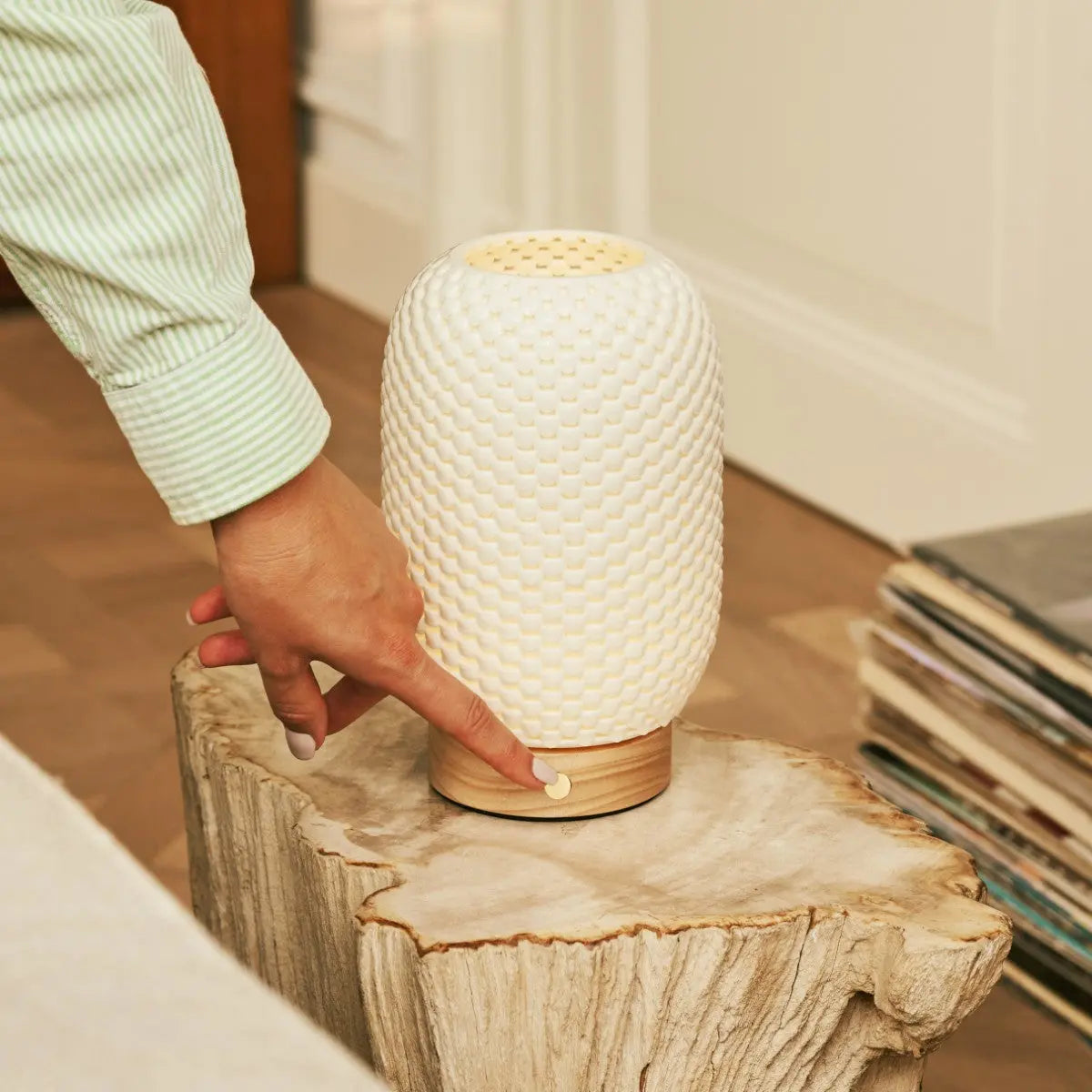 Aurora Light Brown Cordless Table Lamp in 3D-Printed Porcelain – Rechargeable, Dimmable & Up to 100 Hours of Light