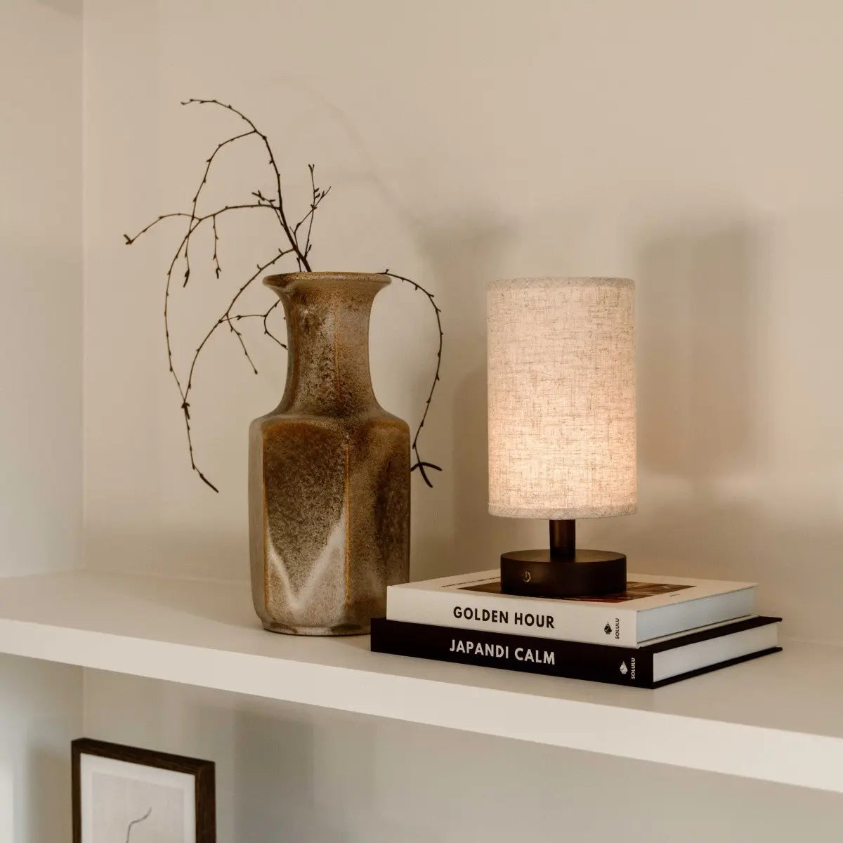 Ben Dark Brown Wooden Table Lamp – Rechargeable, Dimmable, USB-C Powered Tavellio