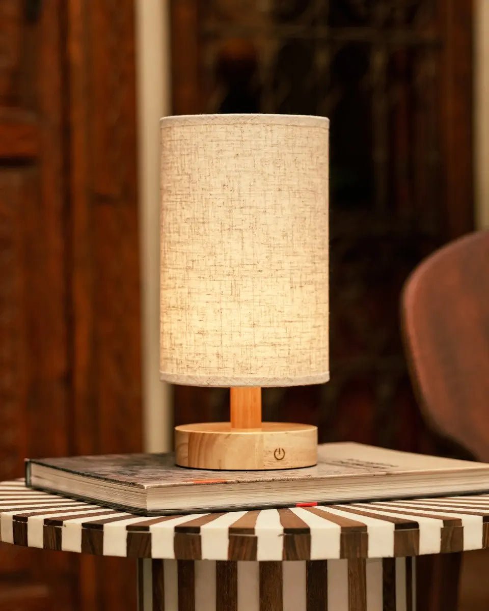 Ben Light Brown Wooden Dark Brown Table Lamp – Rechargeable, Dimmable, USB-C Powered Tavellio