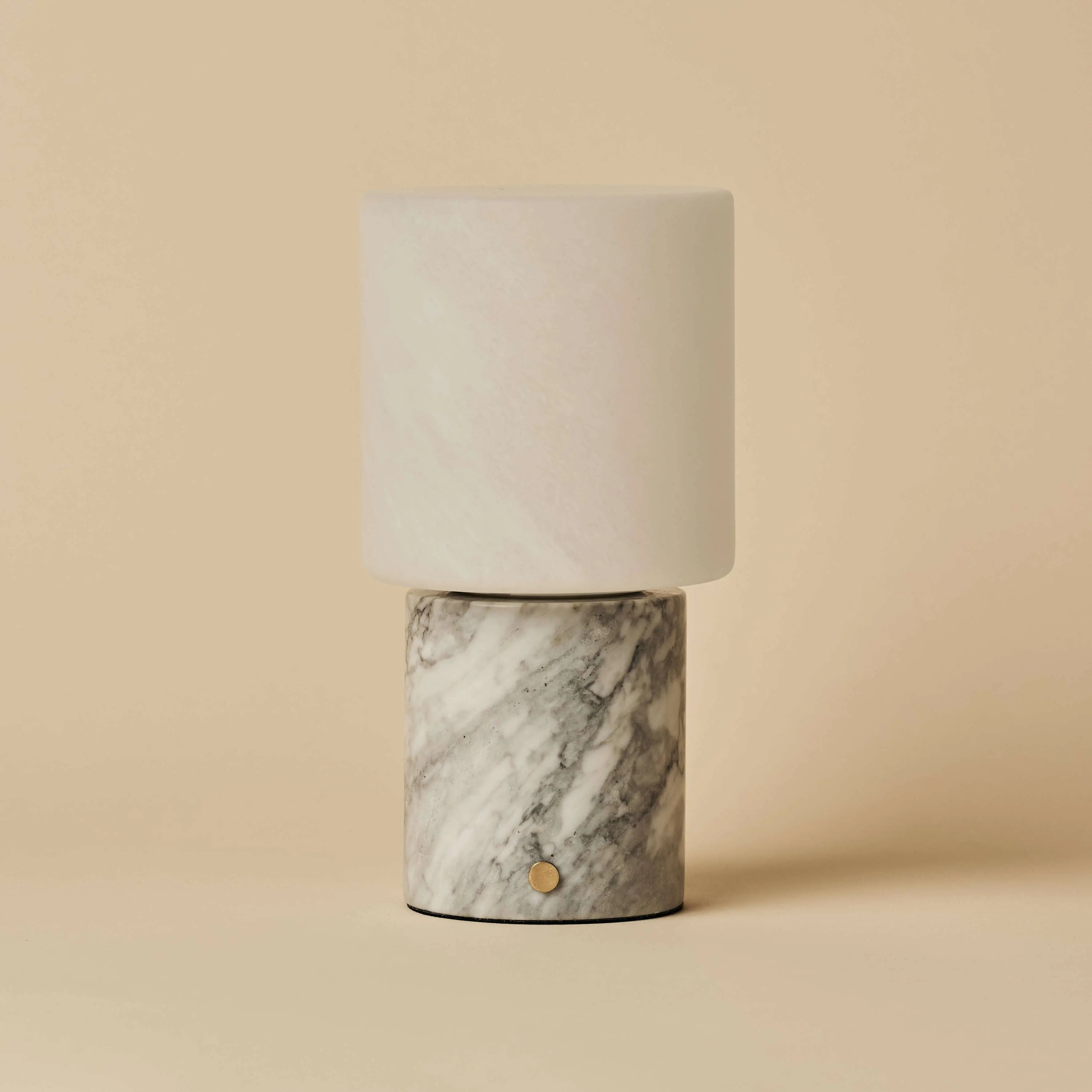 Cuyp White / Bianco Statuarietto – Marble Rechargeable Table Lamp – Cordless, USB Rechargeable & Up to 100 Hours Runtime