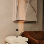 De Pijp Mini Mocha Brown Rechargeable Table Lamp – Wireless Charging, Dimmable Lamp & 3 Light Colors Tavellio