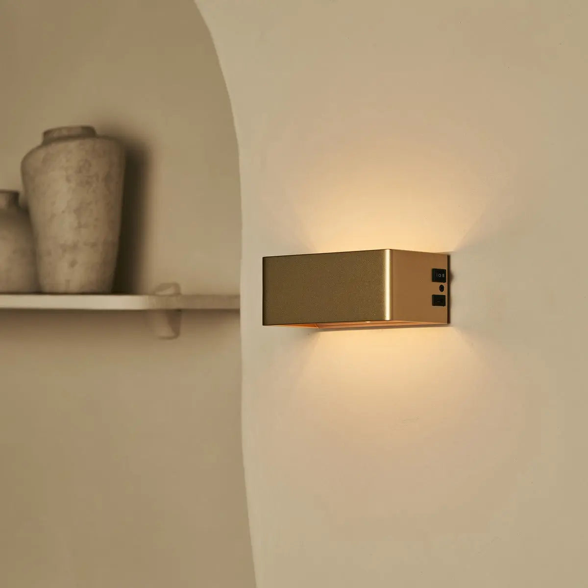 Tessa Gold Cordless Wall Lamp including Remote Control, 20 Light Modes, Dimmable, Magnetic Suspension System & with Motion Sensor