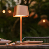 Professional Kombi-Set | 4 × Ava Kupfer Tischlampen & Magnetisch Ladestation
