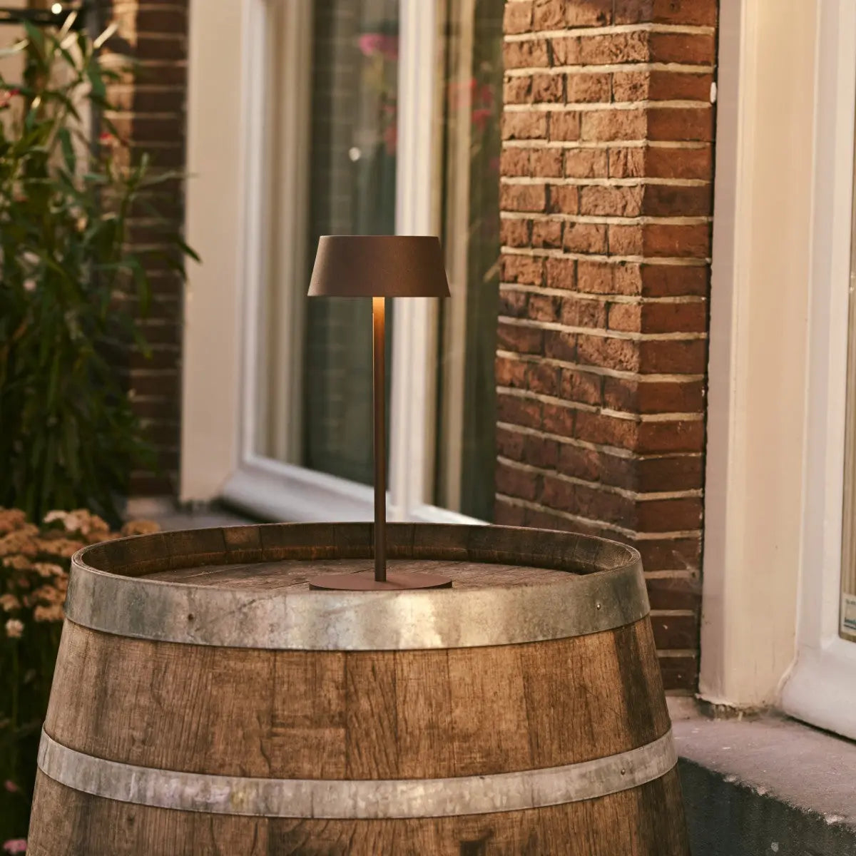 Hugo Mocha Brown Rechargeable Table Lamp - Stylish, Dimmable & Cordless Tavellio