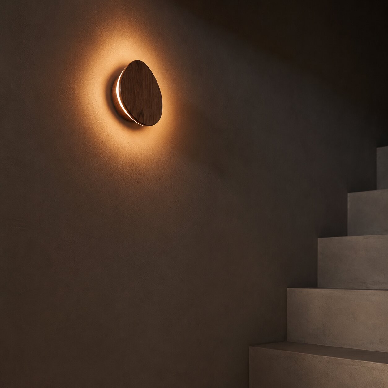 Lulu Walnut Cordless Rechargeable Wall Light | Tavellio