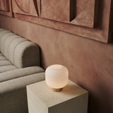 Lyla Lichtbruin Unieke Oplaadbare Lamp - Matglas & Houten Lampvoet, Dimbaar, 3 Lichtstanden