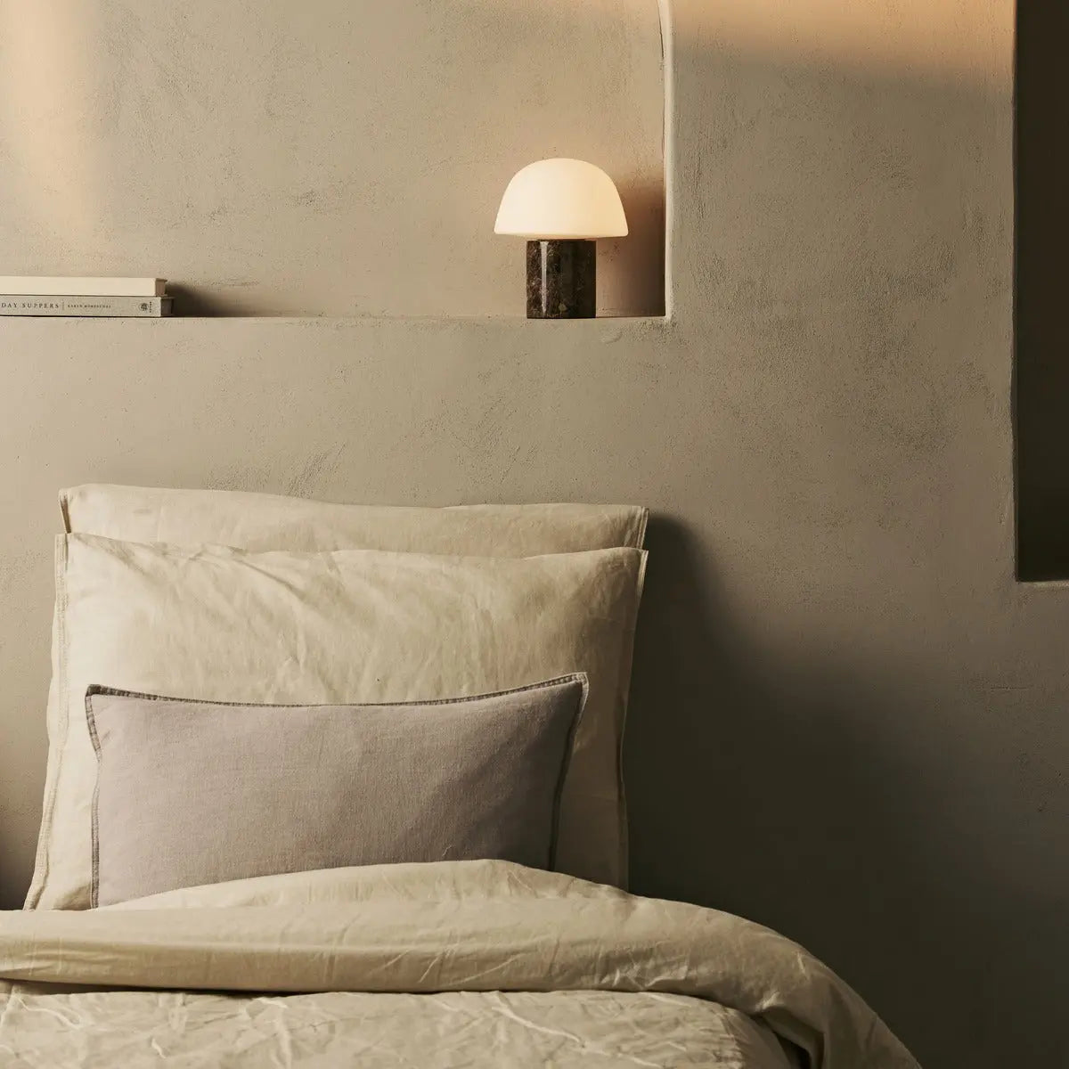 Maes Brown / Emeperador Dark – Elegant Marble Rechargeable Table Lamp, Up to 100 Hours of Illumination, Stylish and Functional