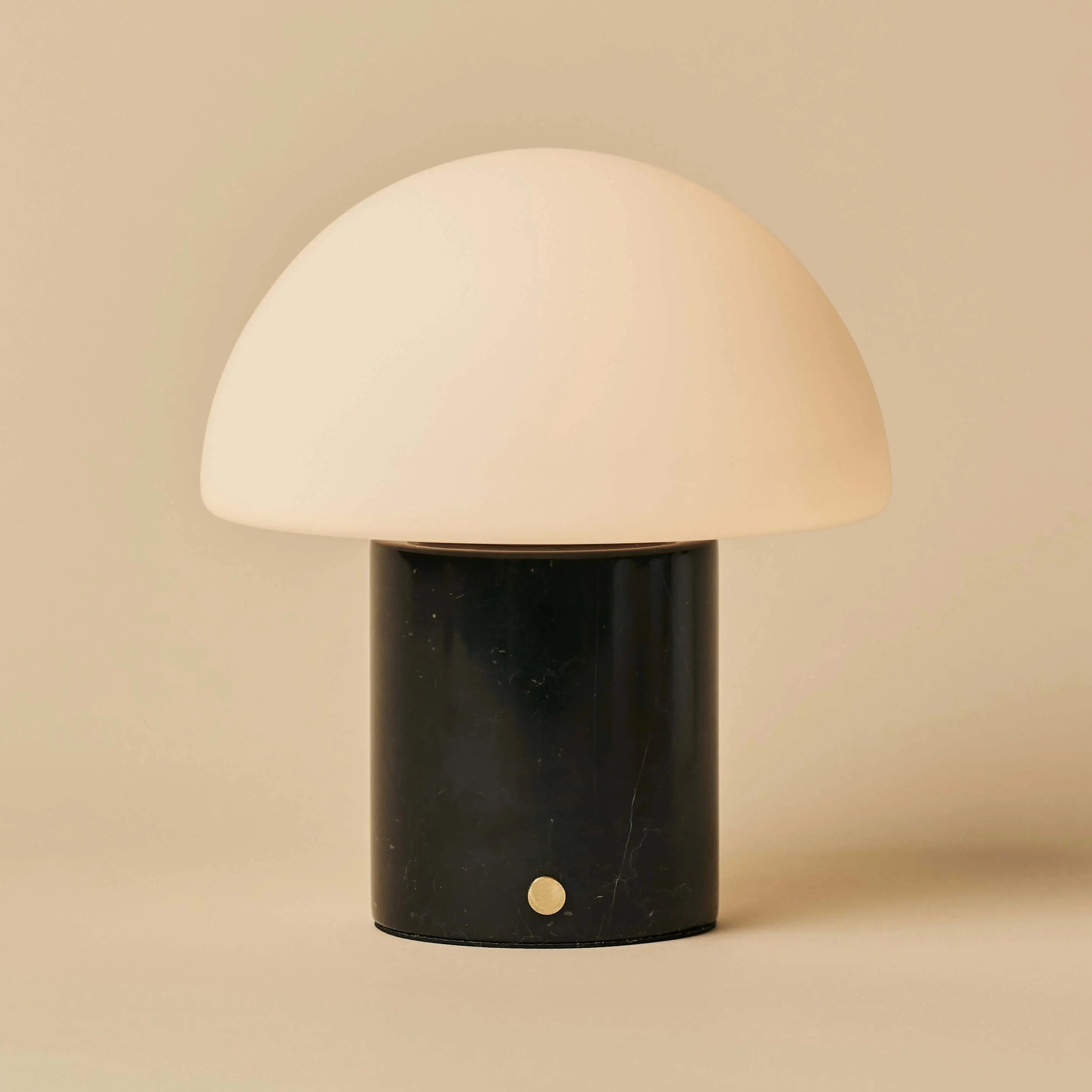 Maris Black / Nero Marquina – Classic Marble Rechargeable Table Lamp with 3 Light Colors & Dimming Function